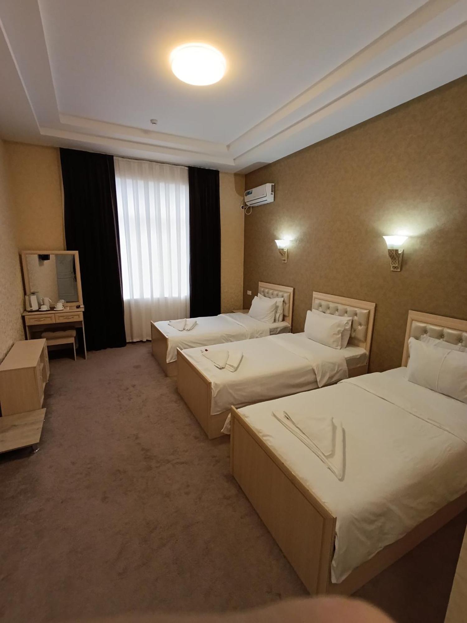 Grand Caravan Tasjkent Buitenkant foto